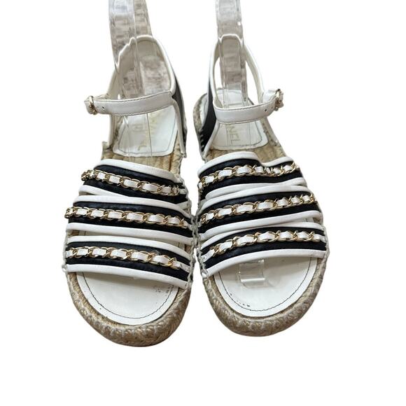 Chanel Bicolor CC Chain Slides Espadrille Sandal *flaw* size 6 - Picture 2 of 9